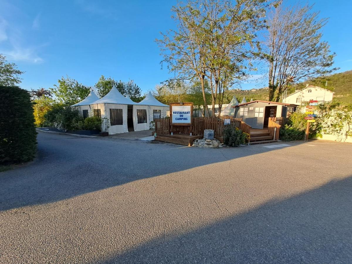 Hotel Chalet pour 5 personnes équipé sur emplacement ombragé à Foix Extérieur photo