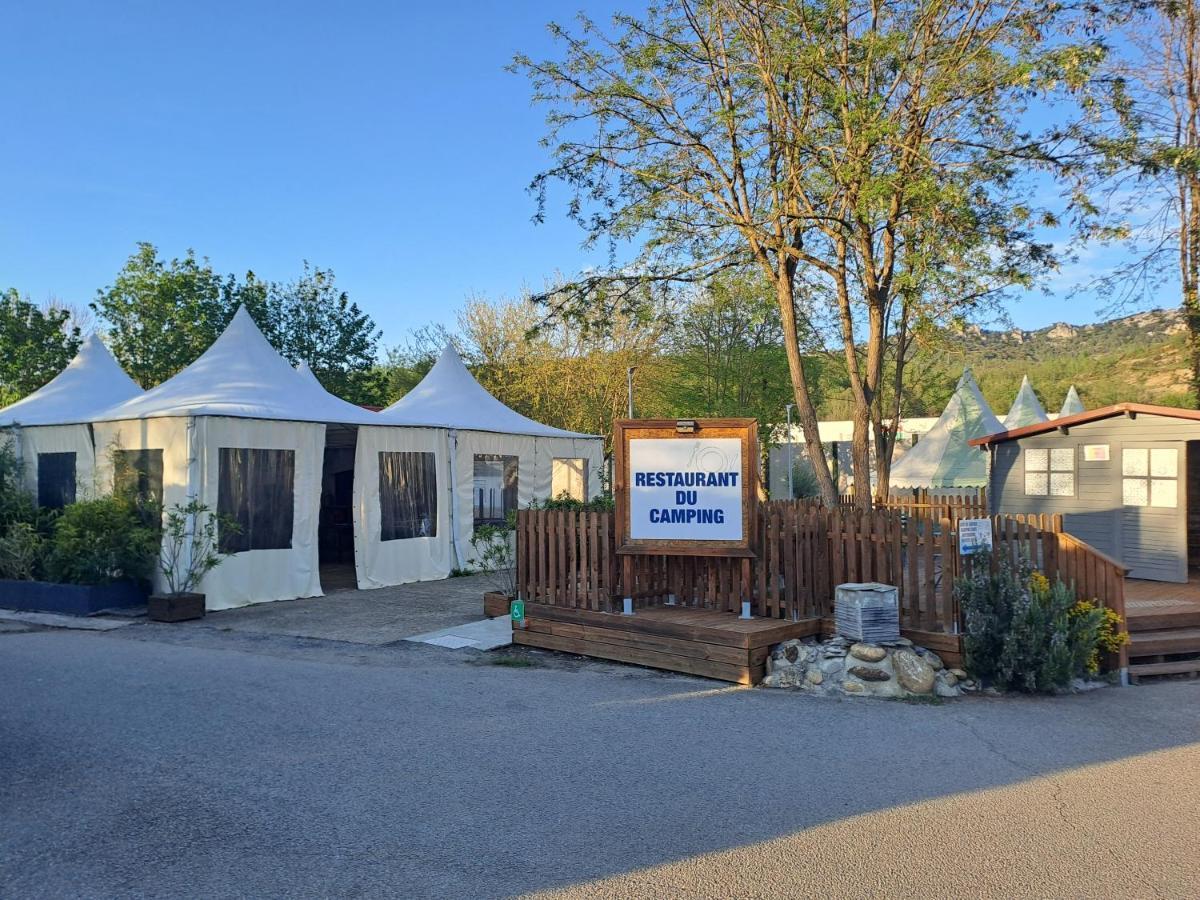 Hotel Chalet pour 5 personnes équipé sur emplacement ombragé à Foix Extérieur photo