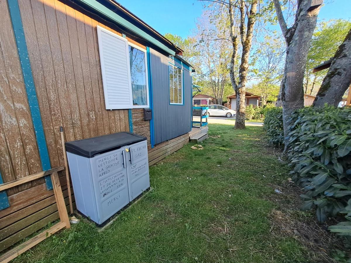 Hotel Chalet pour 5 personnes équipé sur emplacement ombragé à Foix Extérieur photo