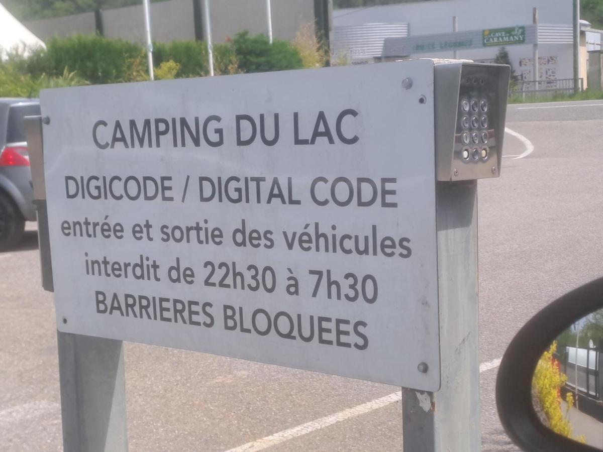 Hotel Chalet pour 5 personnes équipé sur emplacement ombragé à Foix Extérieur photo